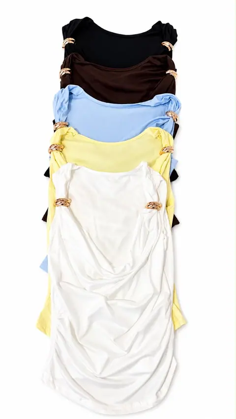 Selección de tops drapeados en blanco, amarillo, celeste, café y negro